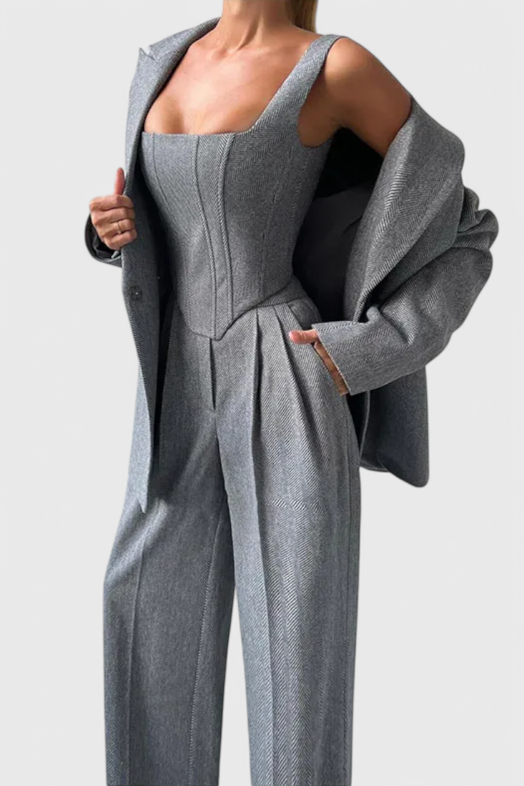 Traje de Pantalón para una Elegancia Confiada
