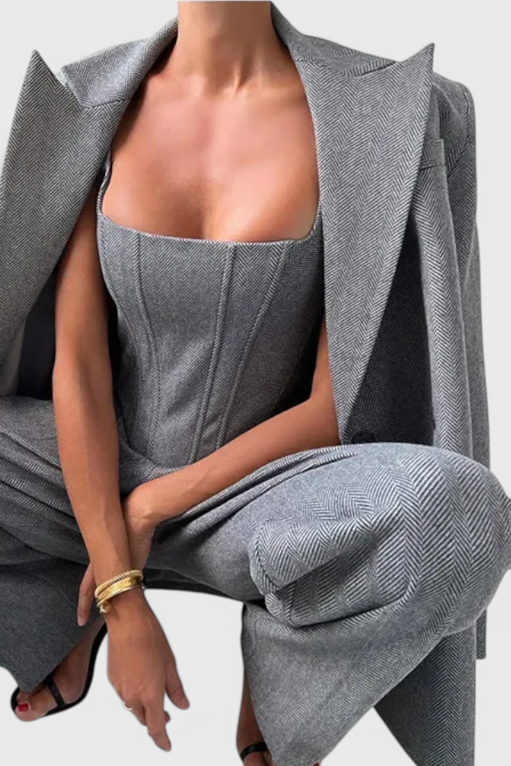 Traje de Pantalón para una Elegancia Confiada