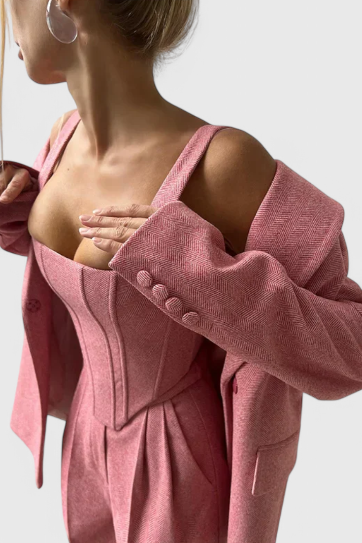 Traje de Pantalón para una Elegancia Confiada