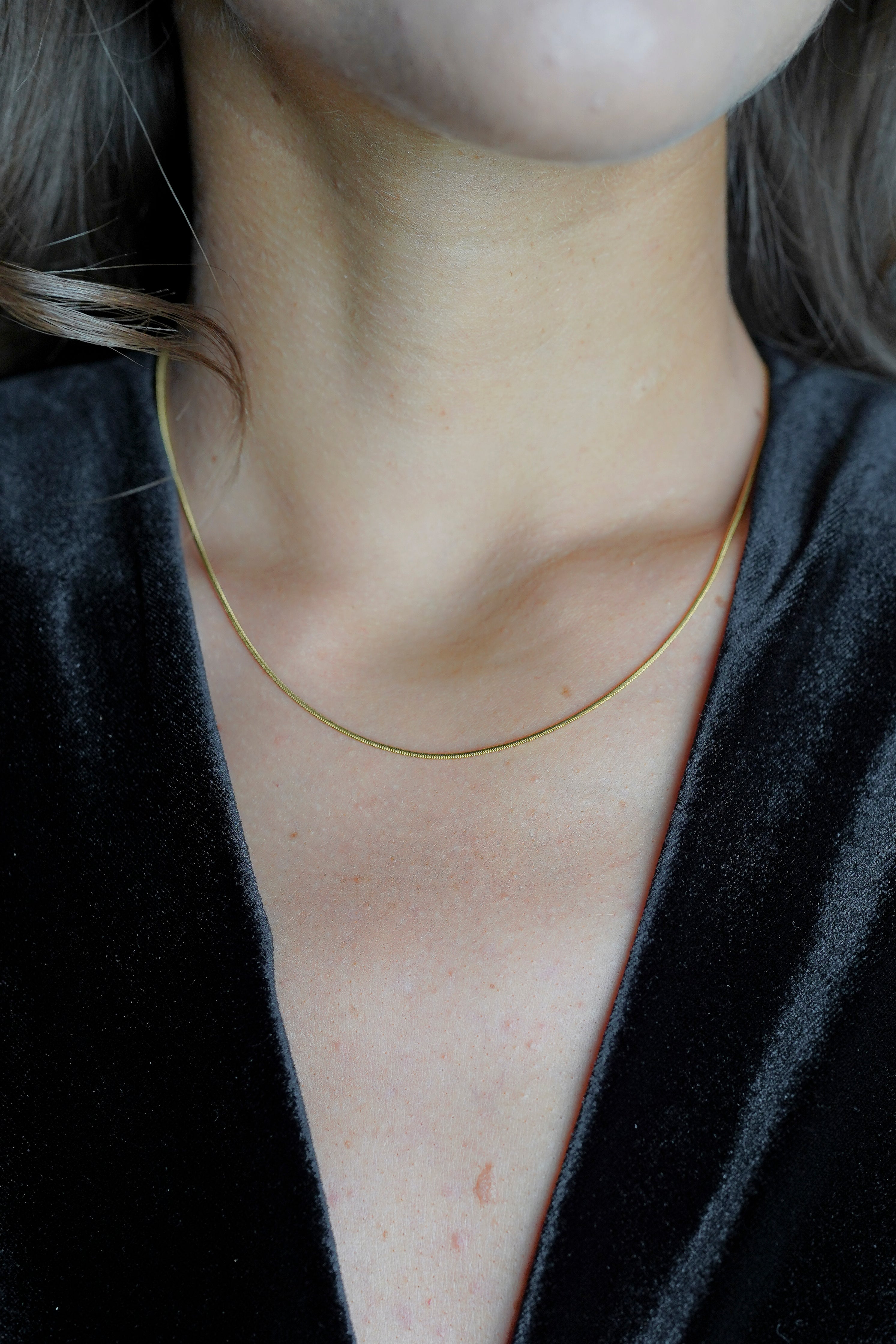 Collar delgado