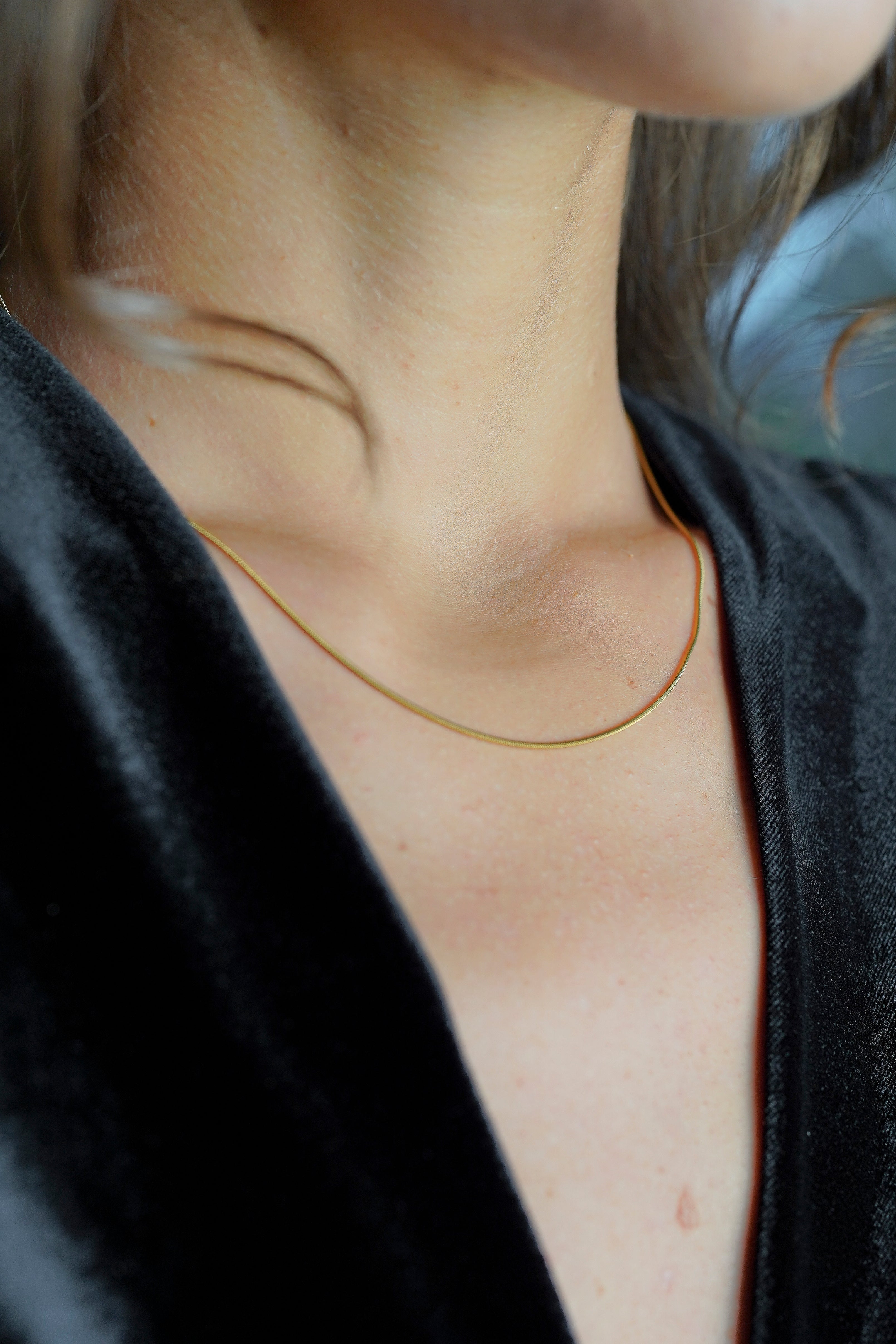 Collar delgado